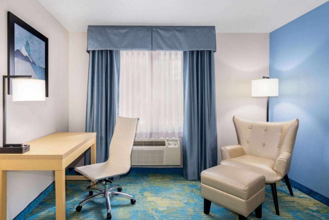 Days Inn By Wyndham Спрингвилл Экстерьер фото